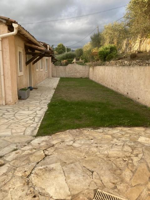 Location maison F6 Le Rouret - Photo 2