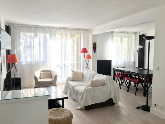 Location appartement T2 Paris 15 - Photo 1