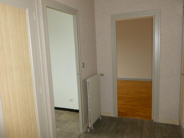 Location appartement T2 St Bonnet le Chateau - Photo 4
