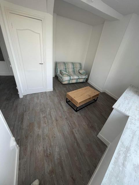 Location maison F2 Vassy - Photo 2
