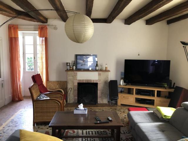 Location maison F6 Angouleme - Photo 3