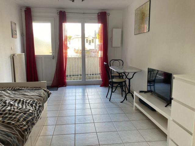 Location Studio meublé avec cuisine équipée à Rouen - 495 € - 20 m²