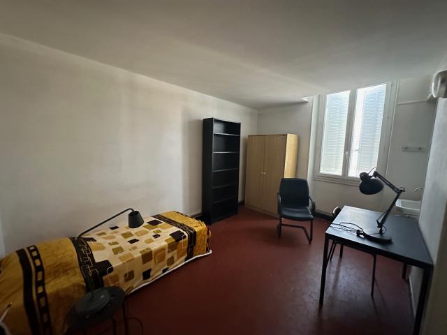 Location chambre Marseille 01 - Photo 1