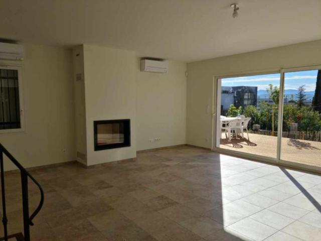 Location maison F4 Aix en Provence - Photo 2