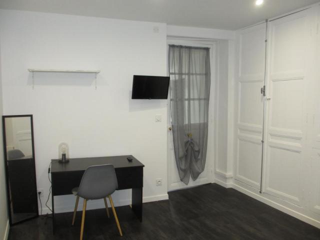 Location appartement T1 Aurillac - Photo 2