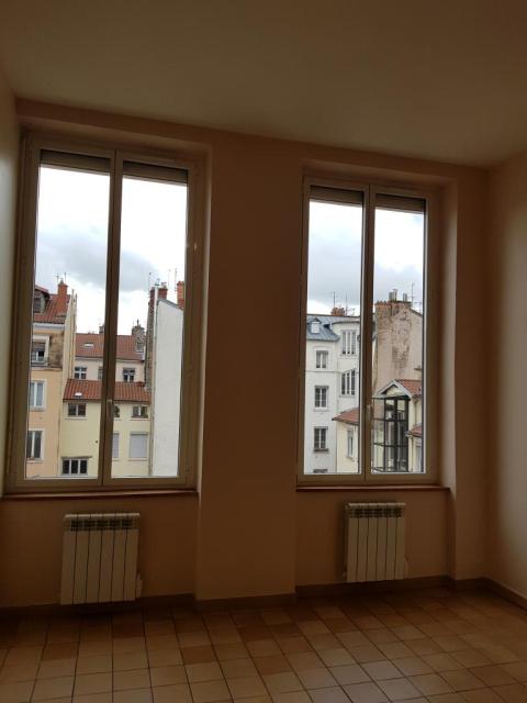 Location studio Lyon 6 - Photo 2