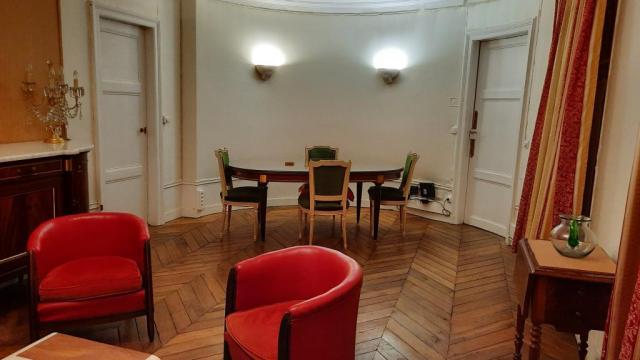 Location appartement T2 Paris 07 - Photo 7