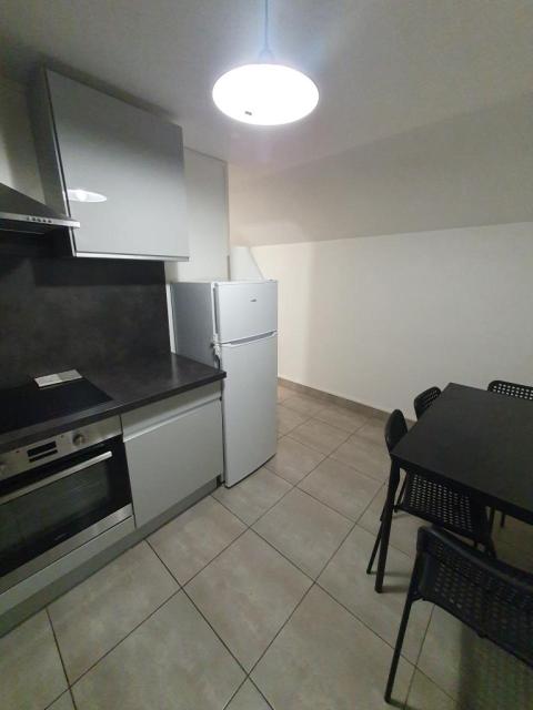 Location appartement T2 Fontaine - Photo 2