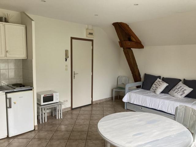 Location studio St Denis en Val - Photo 2