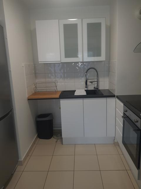Location appartement T1 Le Plessis Pate - Photo 2