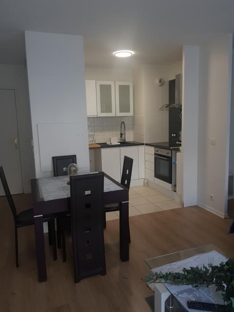 Location appartement T1 Le Plessis Pate - Photo 3