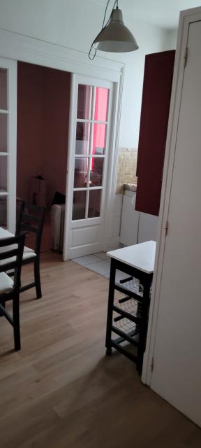 Location appartement T2 Paris 18 - Photo 2