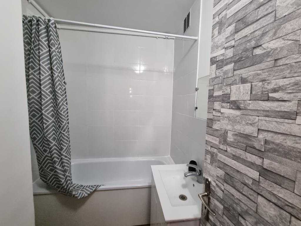 Location chambre St Etienne du Rouvray - Photo 2