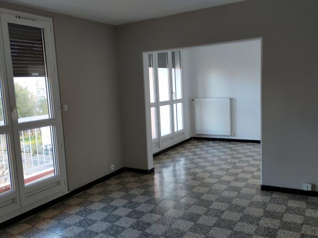Location appartement T4 Port de Bouc - Photo 2