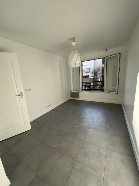 Location appartement T2 Villeneuve le Roi - Photo 3