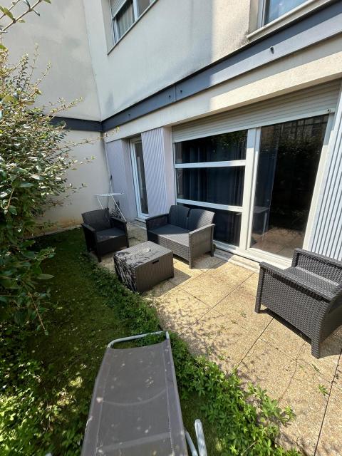 Location appartement T2 Nanterre - Photo 1