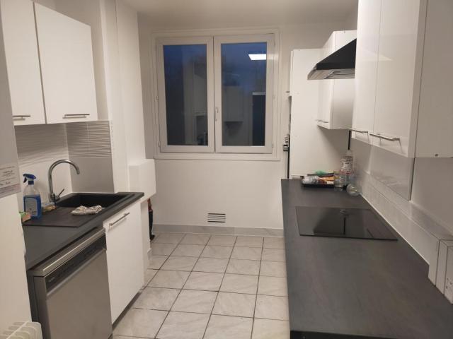 Location appartement T4 Ste Genevieve des Bois - Photo 2