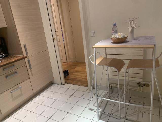 Location appartement T2 Paris 08 - Photo 5