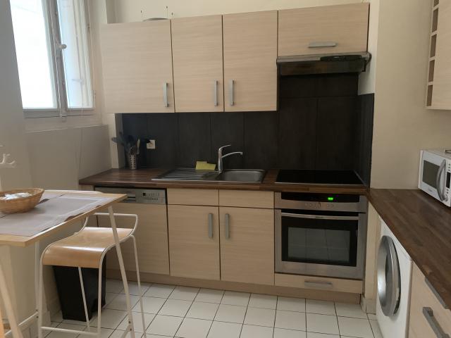 Location appartement T2 Paris 08 - Photo 9