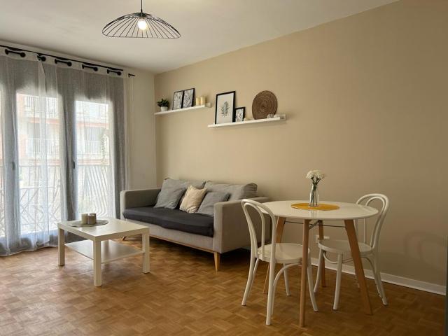Location appartement T2 Marseille 03 - Photo 1