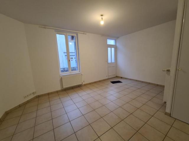 Location maison F5 Vichy - Photo 2