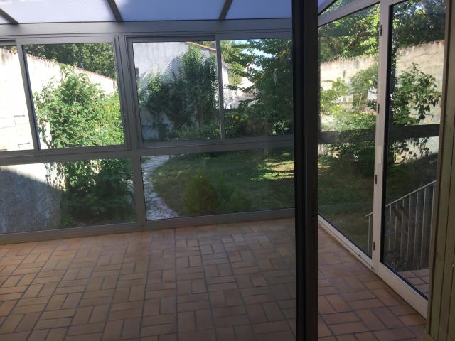 Location appartement T2 Saintes - Photo 2