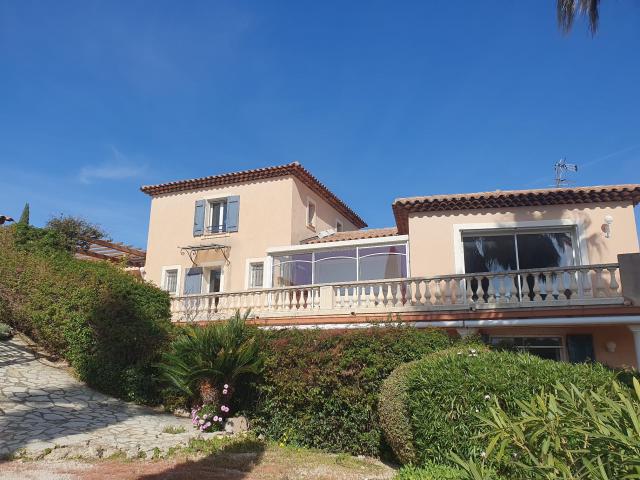 Location maison F7 Carqueiranne - Photo 4