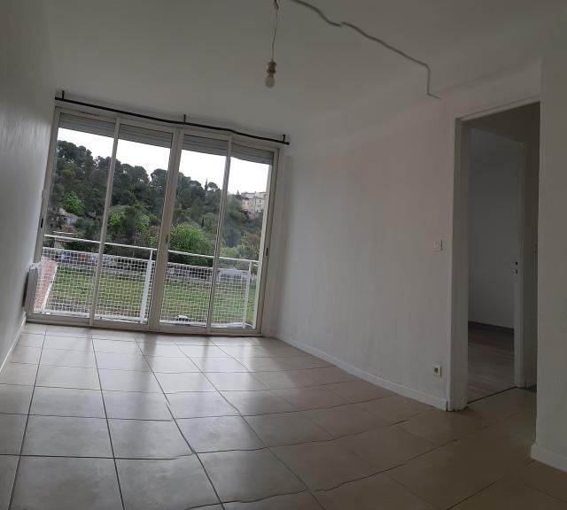 Location appartement T2 Nimes - Photo 2