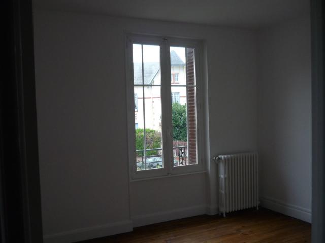 Location maison F5 Riom - Photo 6