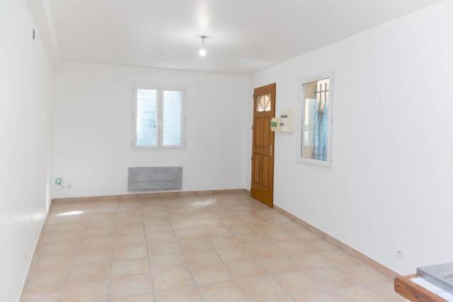 Location appartement T2 St Mitre les Remparts - Photo 2