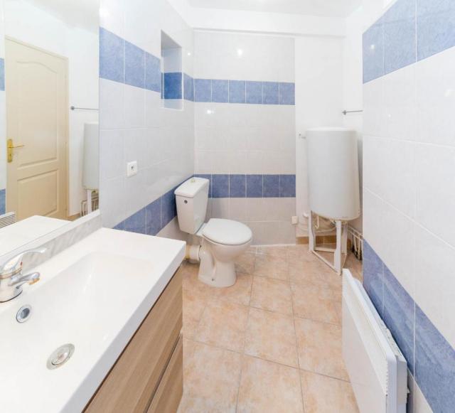 Location appartement T2 St Mitre les Remparts - Photo 4
