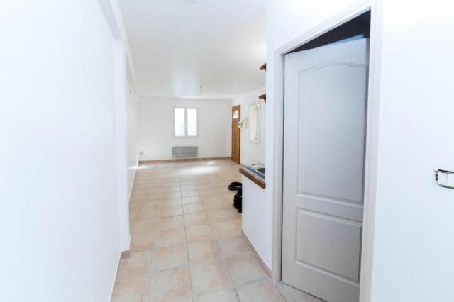 Location appartement T2 St Mitre les Remparts - Photo 6