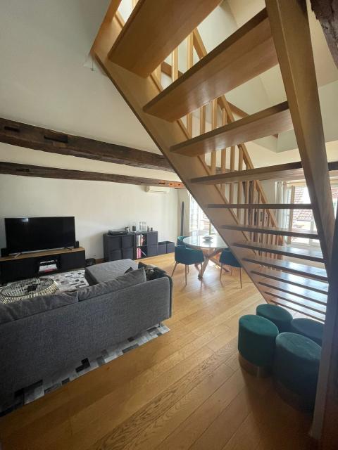 Location appartement T2 Paris 08 - Photo 3