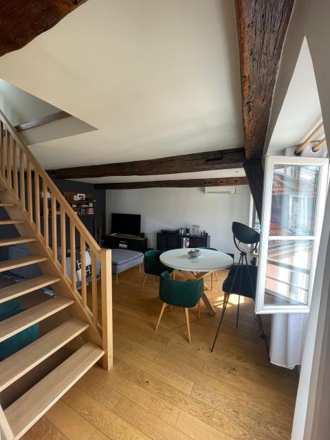 Location appartement T2 Paris 08 - Photo 4