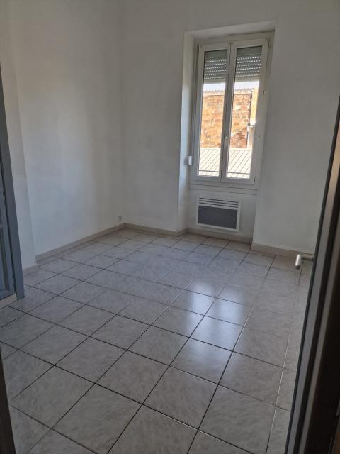 Location appartement T2 Marseille 15 - Photo 10