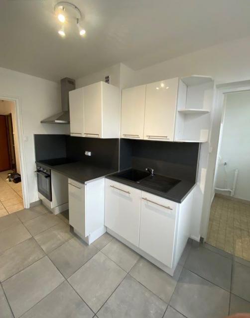 Location appartement T3 St Etienne - Photo 3