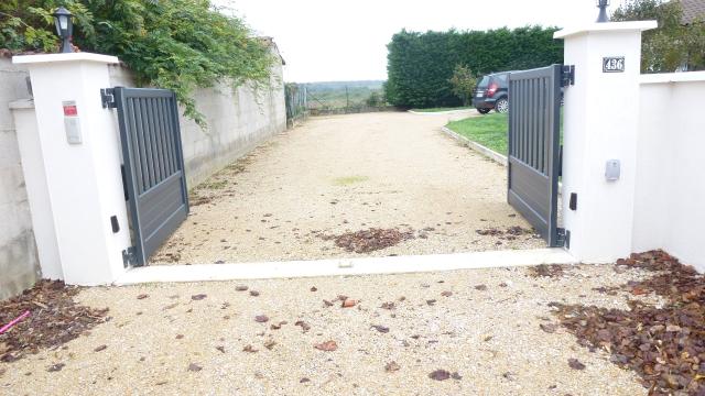 Location maison F4 Certines - Photo 2