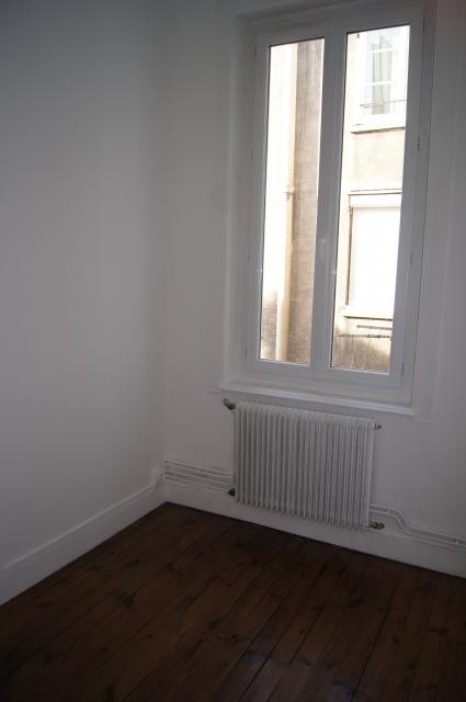 Location appartement T1 St Etienne - Photo 9