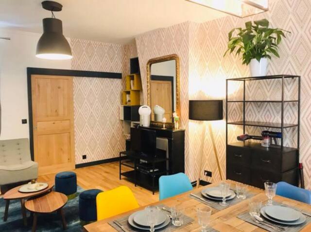 Location appartement T4 Paris 08 - Photo 8