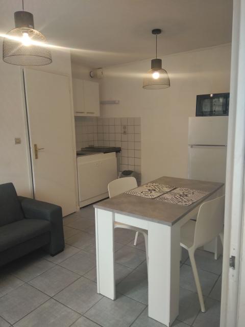 Location appartement T2 Bourgoin Jallieu - Photo 2