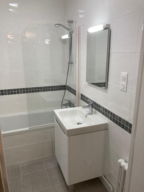 Location appartement T3 Charenton le Pont - Photo 2