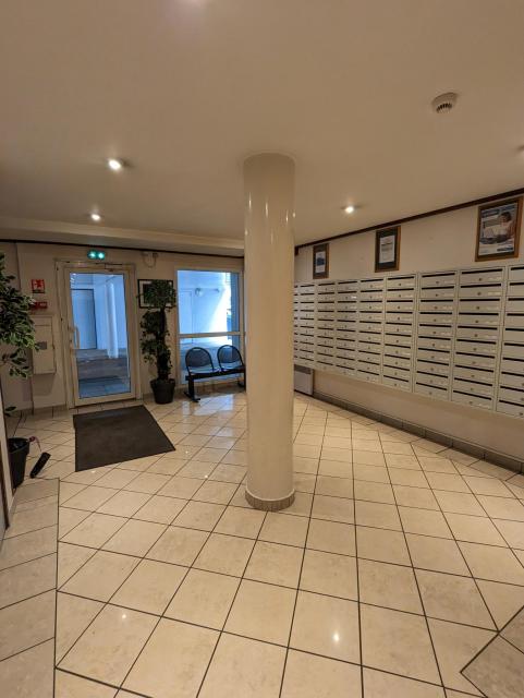 Location studio St Etienne - Photo 6