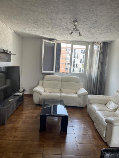 Location appartement T4 St Martin d'Heres - Photo 2