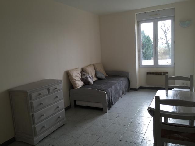 Location studio St Denis en Val - Photo 2