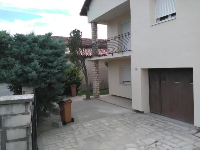 Location maison F5 Montfavet - Photo 2