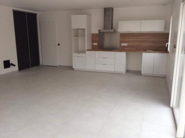 Location maison F4 Landevieille - Photo 2