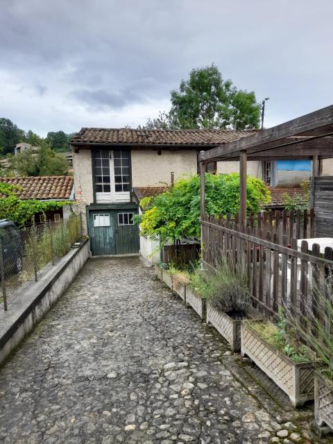 Location maison F6 Belesta - Photo 3