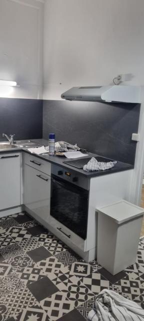 Location appartement T1 Deville les Rouen - Photo 2