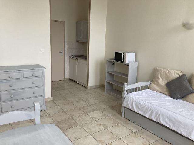 Location studio St Denis en Val - Photo 3