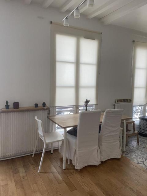 Location appartement T4 Paris 03 - Photo 3